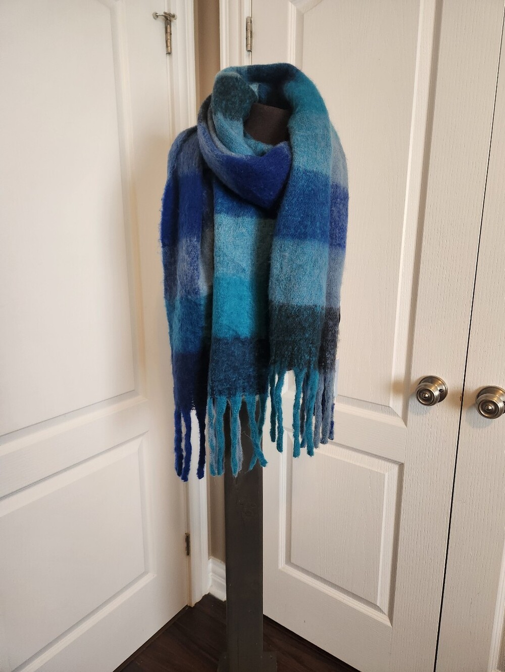 NWT Arctic Fox Recycle Bottle Scarf
